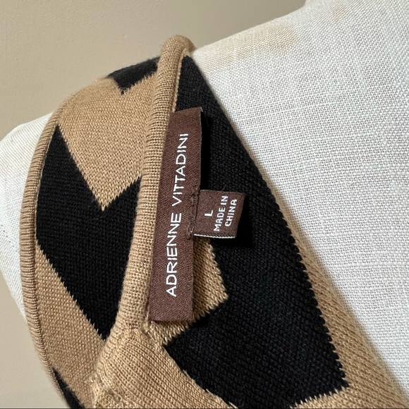 Adrienne Vittadini Zigzag knit pattern dress - Picture 4 of 4